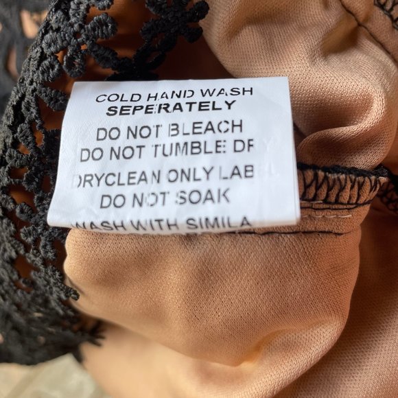 Black Lace Top NWT Size Small Romantic Lined - Picture 8 of 15